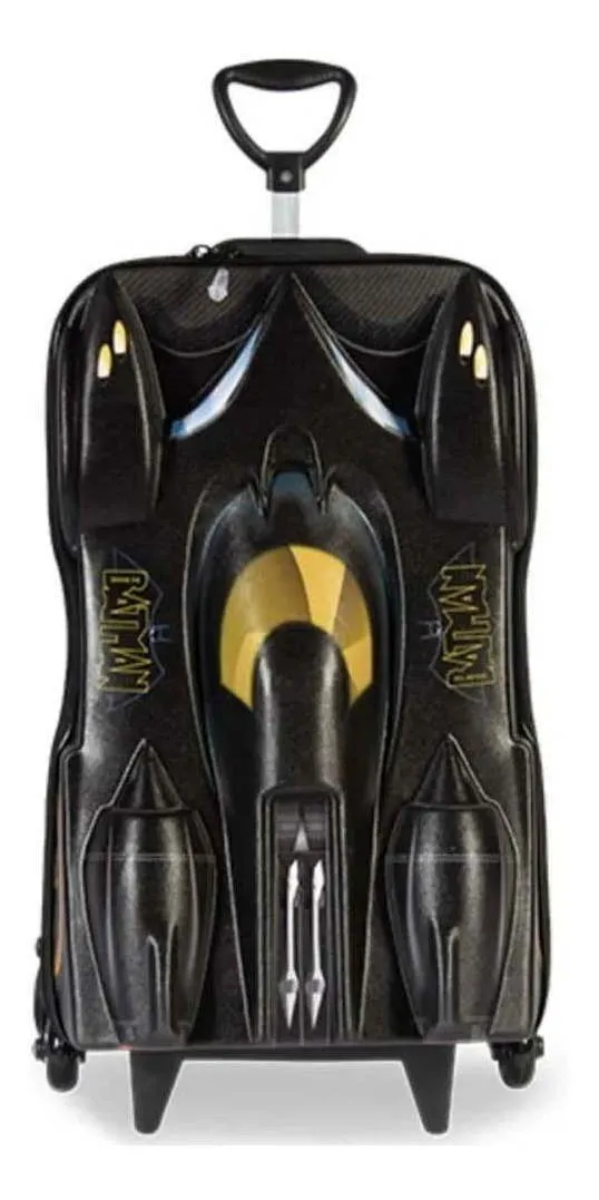 D_NQ_NP_2X_933544-MLB52488274005_112022-F-mochila-de-rodinha-tripla-3d-batmovel-preto-diplomata MOCHILA C/ RODINHA M 3D BATMOVEL PRETO DIPLOMATA - Imagem 1
